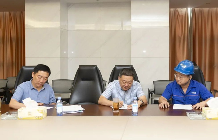 江蘇省總工會審計處處長葉希伯一行蒞臨寶安電纜調研